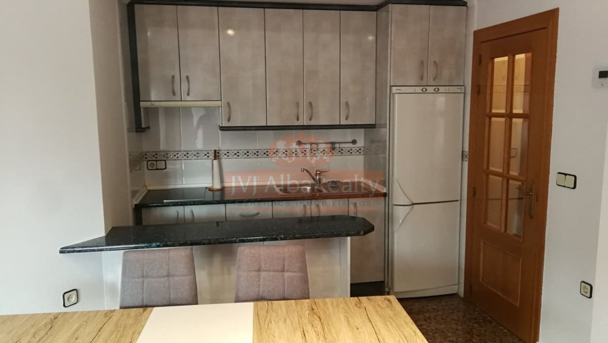 1 slaapkamer Appartement te huur in Albacete stad - € 690 (Ref: 9815943)