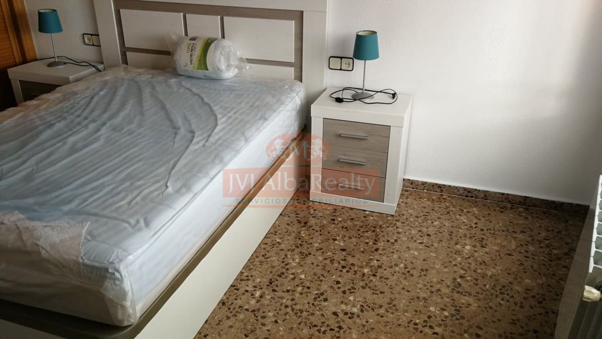 1 slaapkamer Appartement te huur in Albacete stad - € 690 (Ref: 9815943)