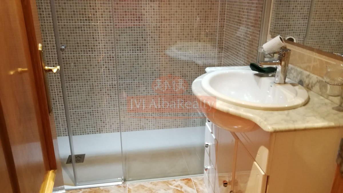 1 slaapkamer Appartement te huur in Albacete stad - € 690 (Ref: 9815943)