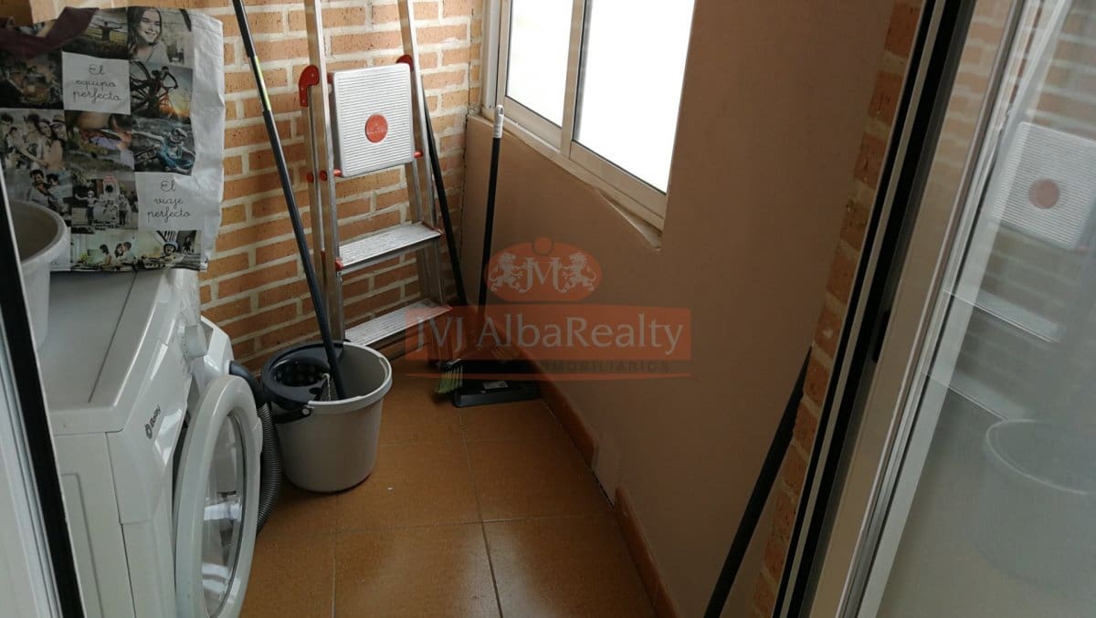 1 slaapkamer Appartement te huur in Albacete stad - € 690 (Ref: 9815943)