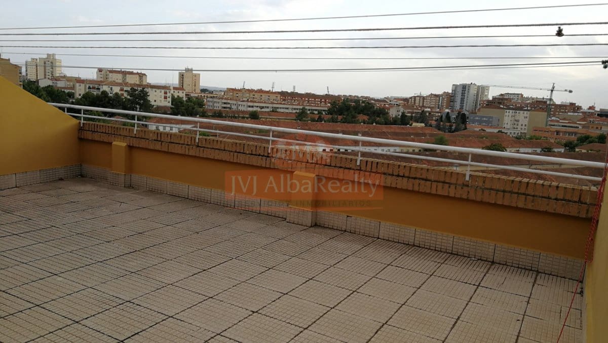 1 slaapkamer Appartement te huur in Albacete stad - € 690 (Ref: 9815943)