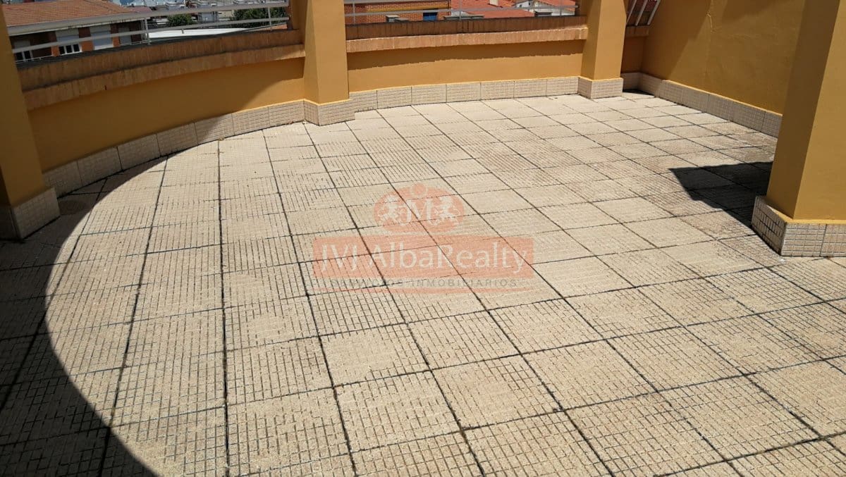 1 slaapkamer Appartement te huur in Albacete stad - € 690 (Ref: 9815943)