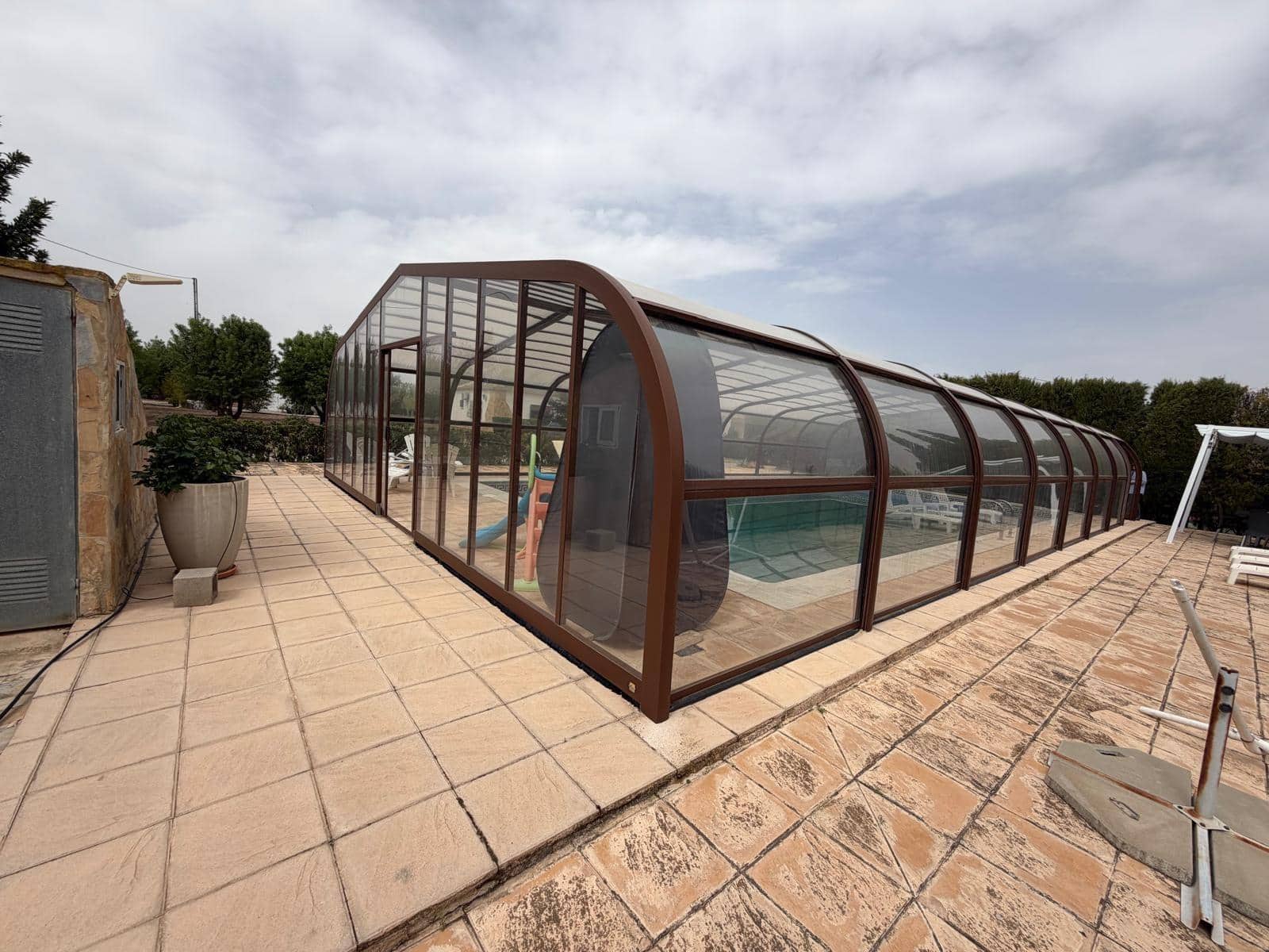 5 bedroom Villa for sale in Albacete city with pool garage - € 395,000 (Ref: 9817994)