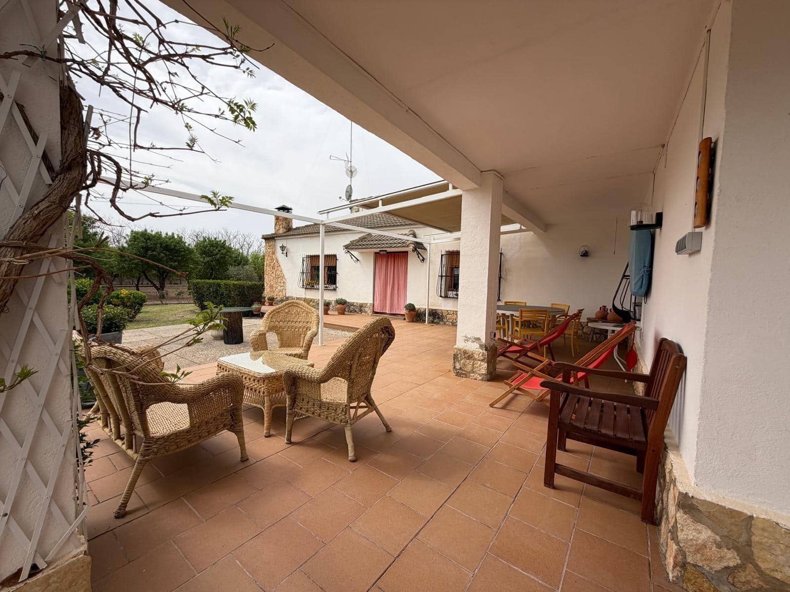 5 bedroom Villa for sale in Albacete city with pool garage - € 395,000 (Ref: 9817994)