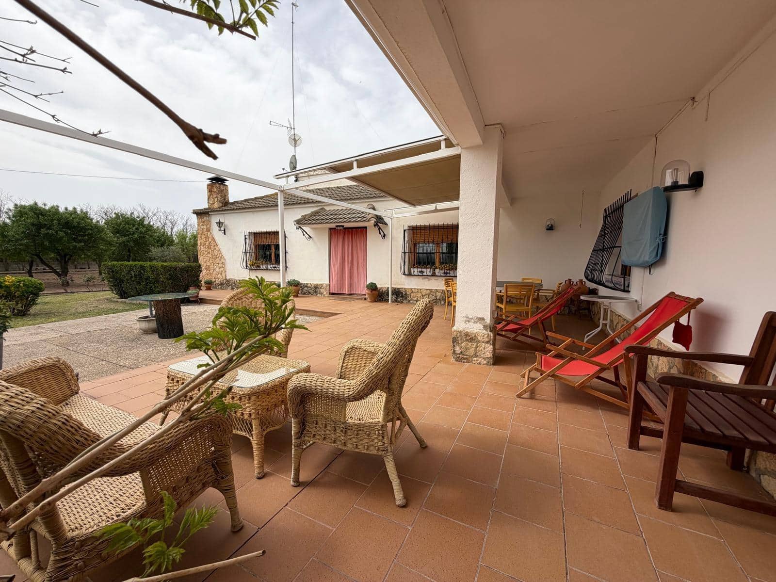 5 bedroom Villa for sale in Albacete city with pool garage - € 395,000 (Ref: 9817994)