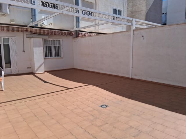 3 soveværelse Lejlighed til salg i Industria, Albacete by med garage - € 305.000 (Ref: 9817995)