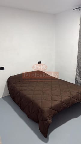 4 bedroom Apartment for rent in Albacete city - € 300 (Ref: 9822701)