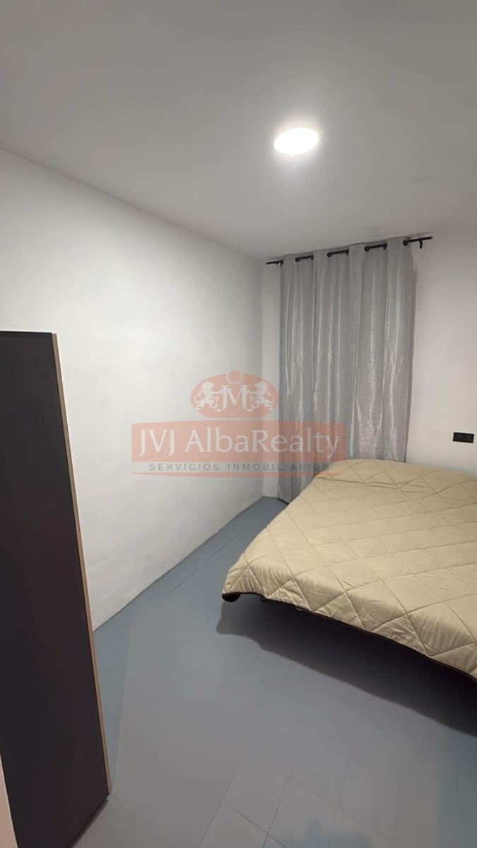 4 bedroom Apartment for rent in Albacete city - € 300 (Ref: 9822701)