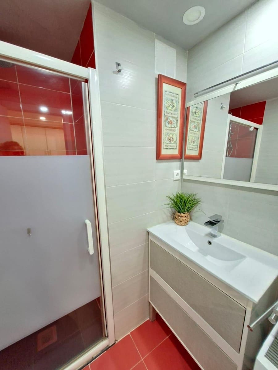 1 soveværelse Lejlighed til salg i Calpe / Calp med swimmingpool - € 249.000 (Ref: 9825379)