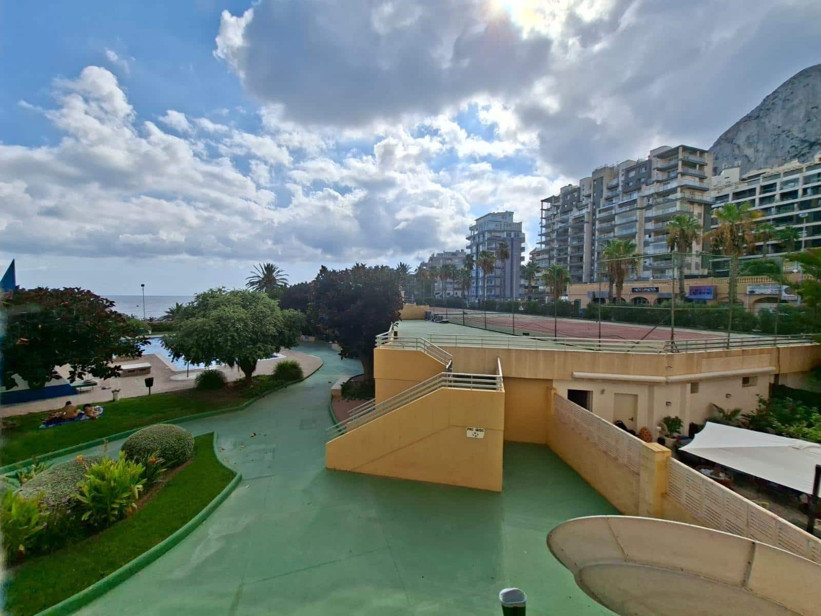 1 soveværelse Lejlighed til salg i Calpe / Calp med swimmingpool - € 249.000 (Ref: 9825379)