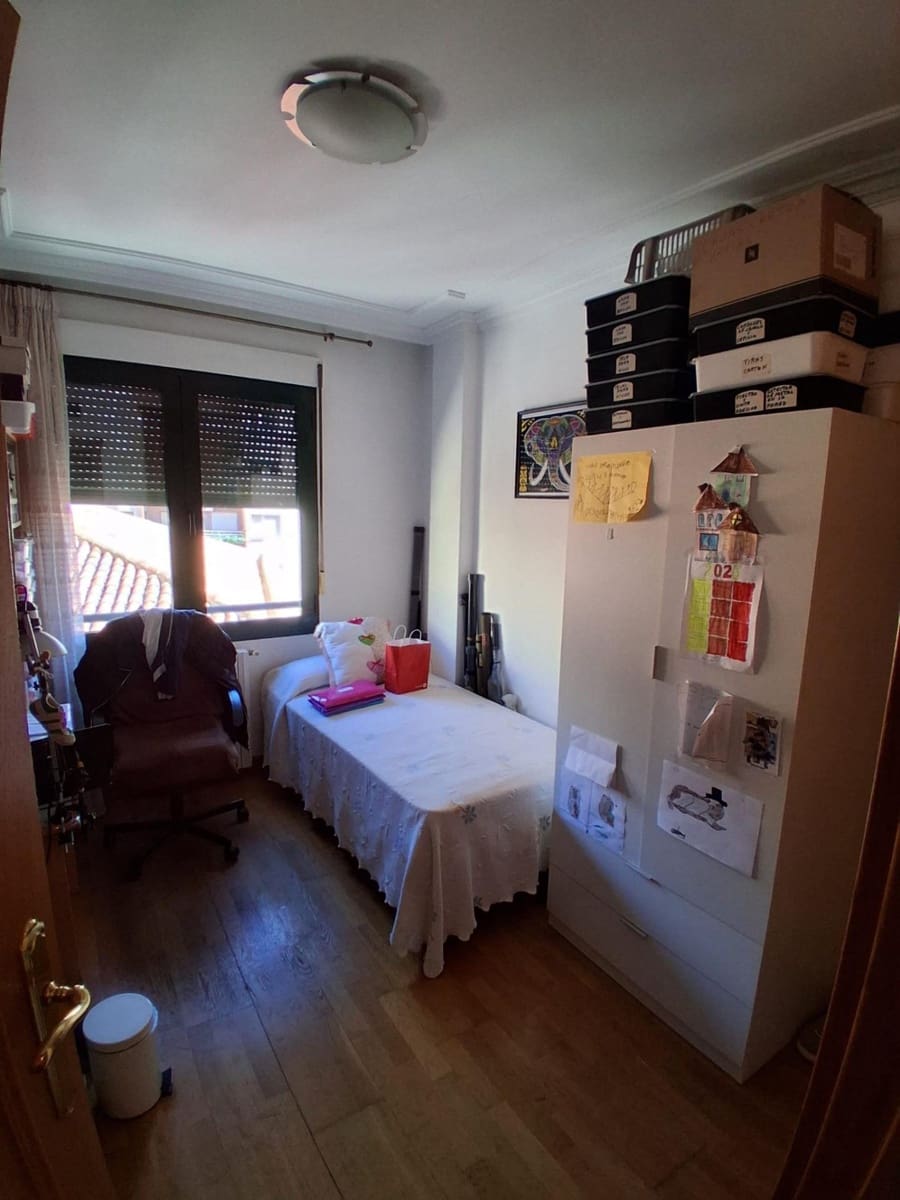 2 soveværelse Lejlighed til salg i Albacete by med garage - € 249.000 (Ref: 9825380)