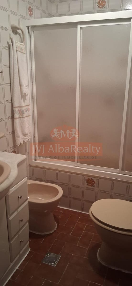 4 soveværelse Lejlighed til salg i Albacete by med swimmingpool garage - € 330.000 (Ref: 9829291)