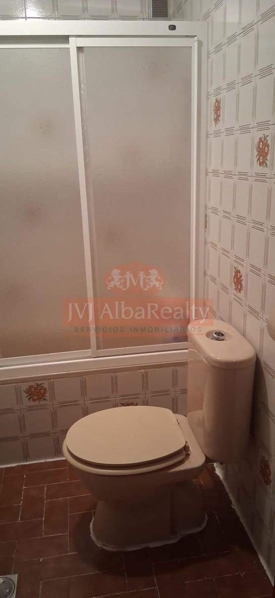 4 soveværelse Lejlighed til salg i Albacete by med swimmingpool garage - € 330.000 (Ref: 9829291)
