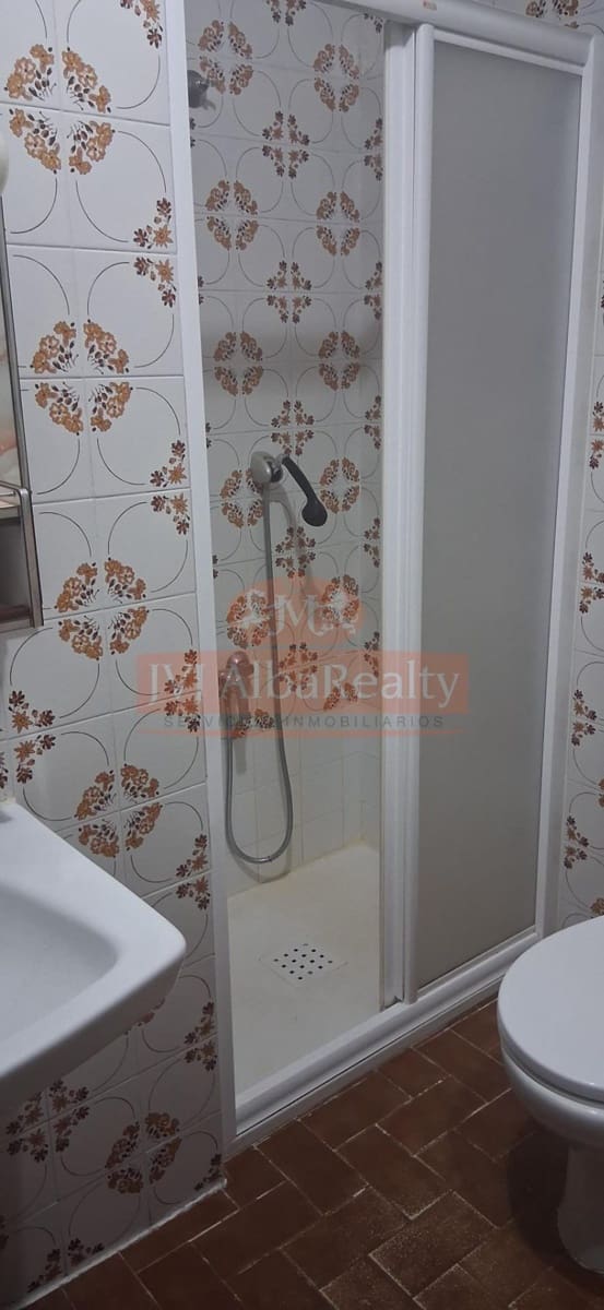 4 soveværelse Lejlighed til salg i Albacete by med swimmingpool garage - € 330.000 (Ref: 9829291)