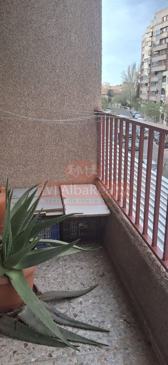 4 soveværelse Lejlighed til salg i Albacete by med swimmingpool garage - € 330.000 (Ref: 9829291)