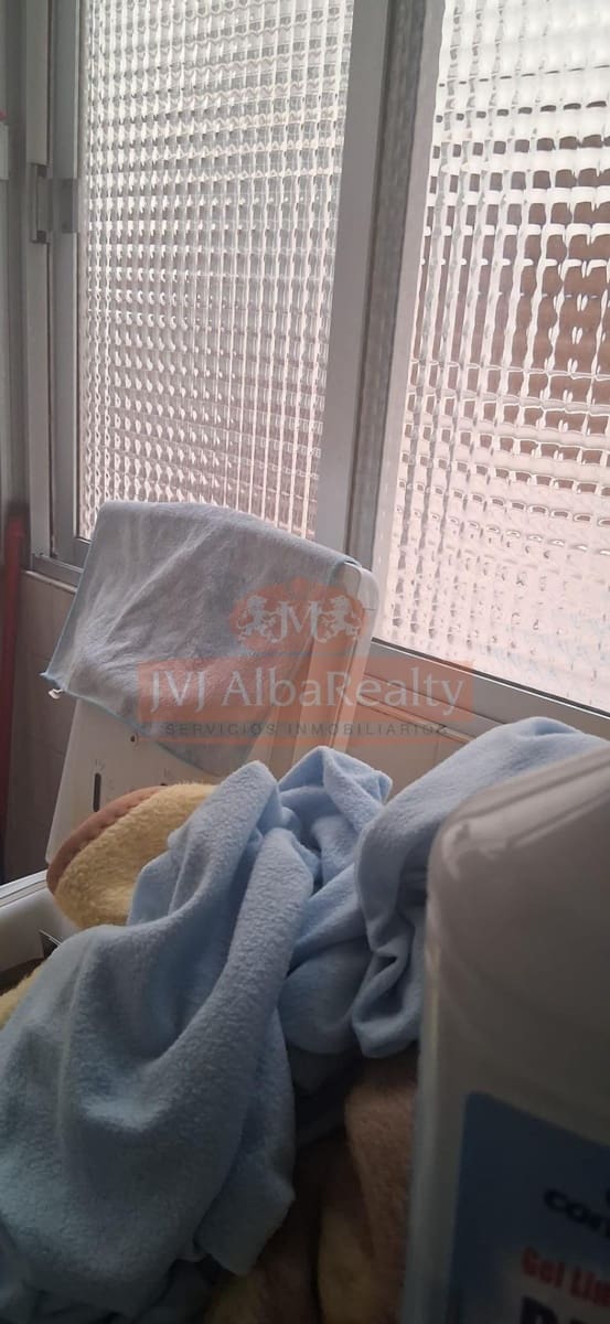 4 soveværelse Lejlighed til salg i Albacete by med swimmingpool garage - € 330.000 (Ref: 9829291)
