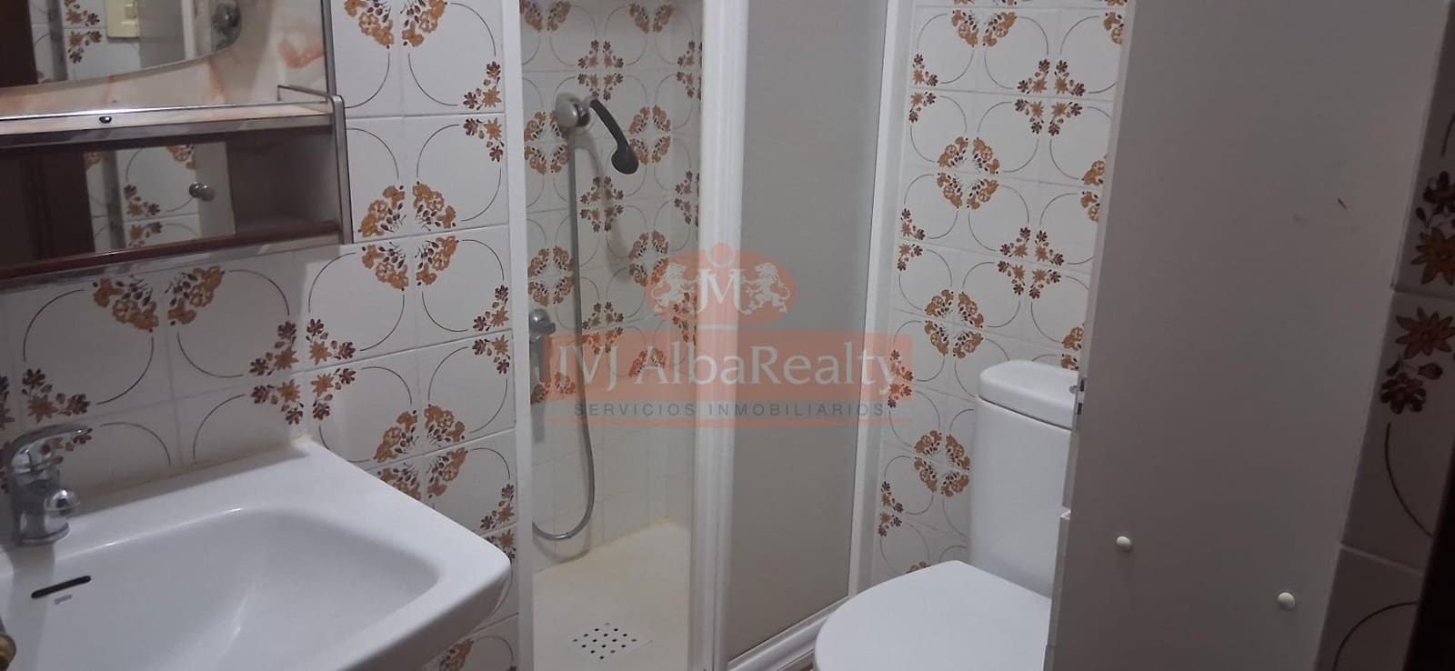 4 soveværelse Lejlighed til salg i Albacete by med swimmingpool garage - € 330.000 (Ref: 9829291)