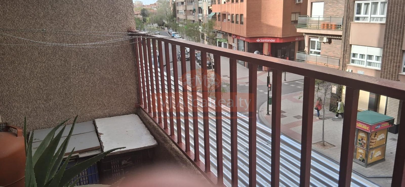 4 soveværelse Lejlighed til salg i Albacete by med swimmingpool garage - € 330.000 (Ref: 9829291)