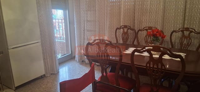4 soverom Leilighet til salgs i Albacete by med svømmebasseng garasje - € 330 000 (Ref: 9829291)