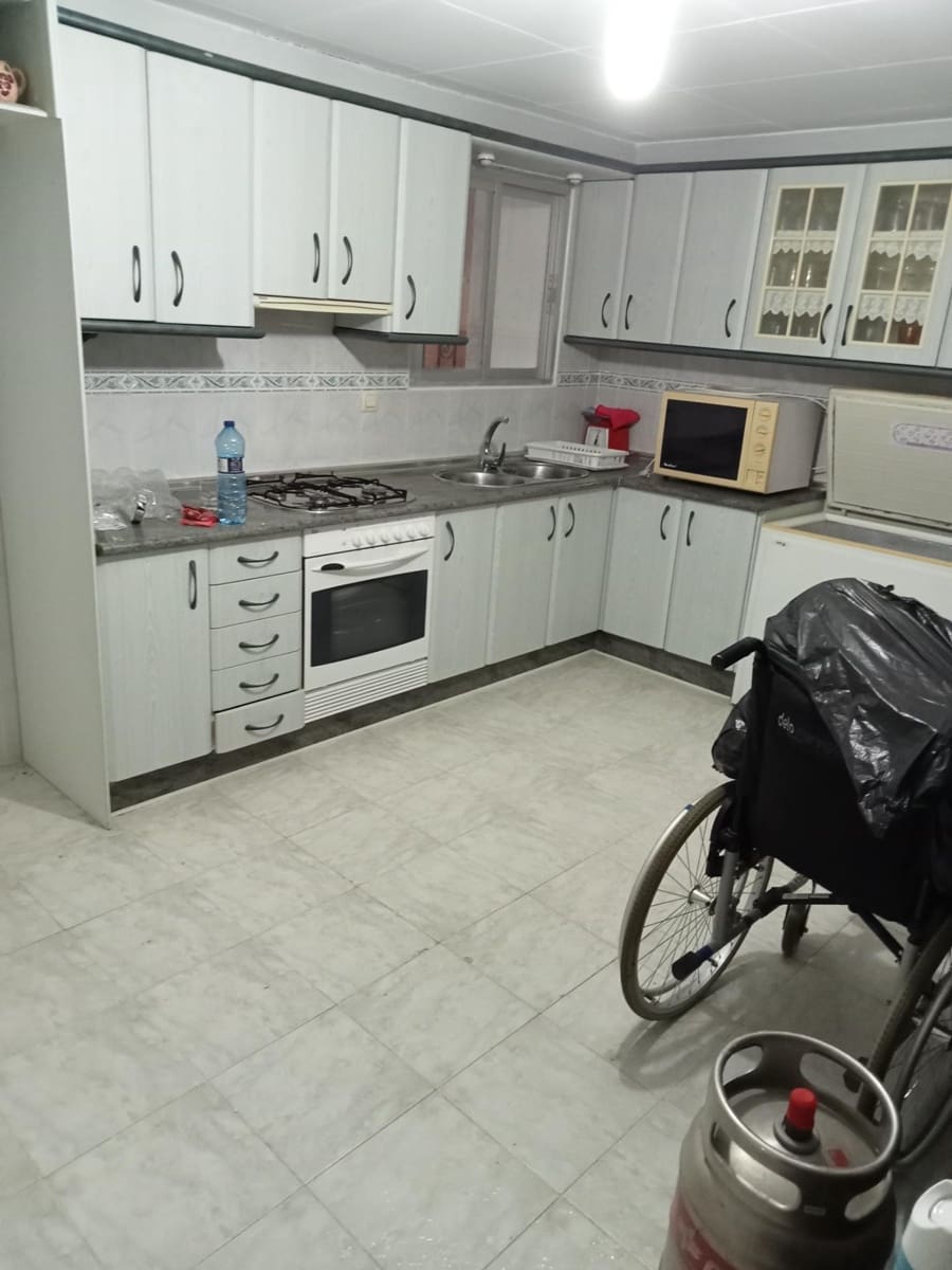 4 soveværelse Byhus til salg i Lezuza med garage - € 60.000 (Ref: 9829293)