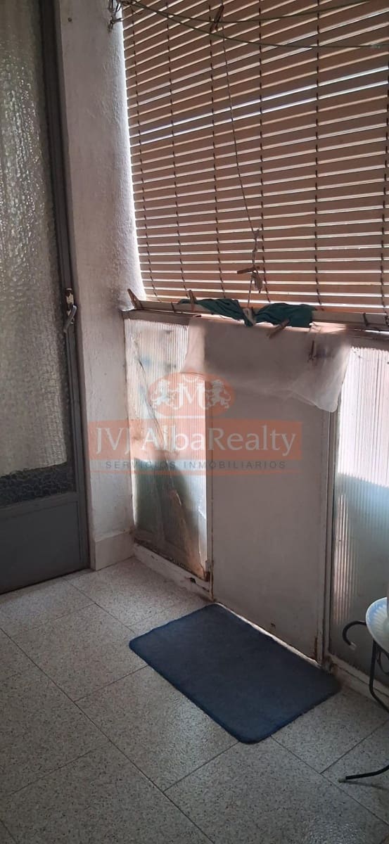 4 bedroom Flat for sale in Albacete city - € 225,000 (Ref: 9843610)