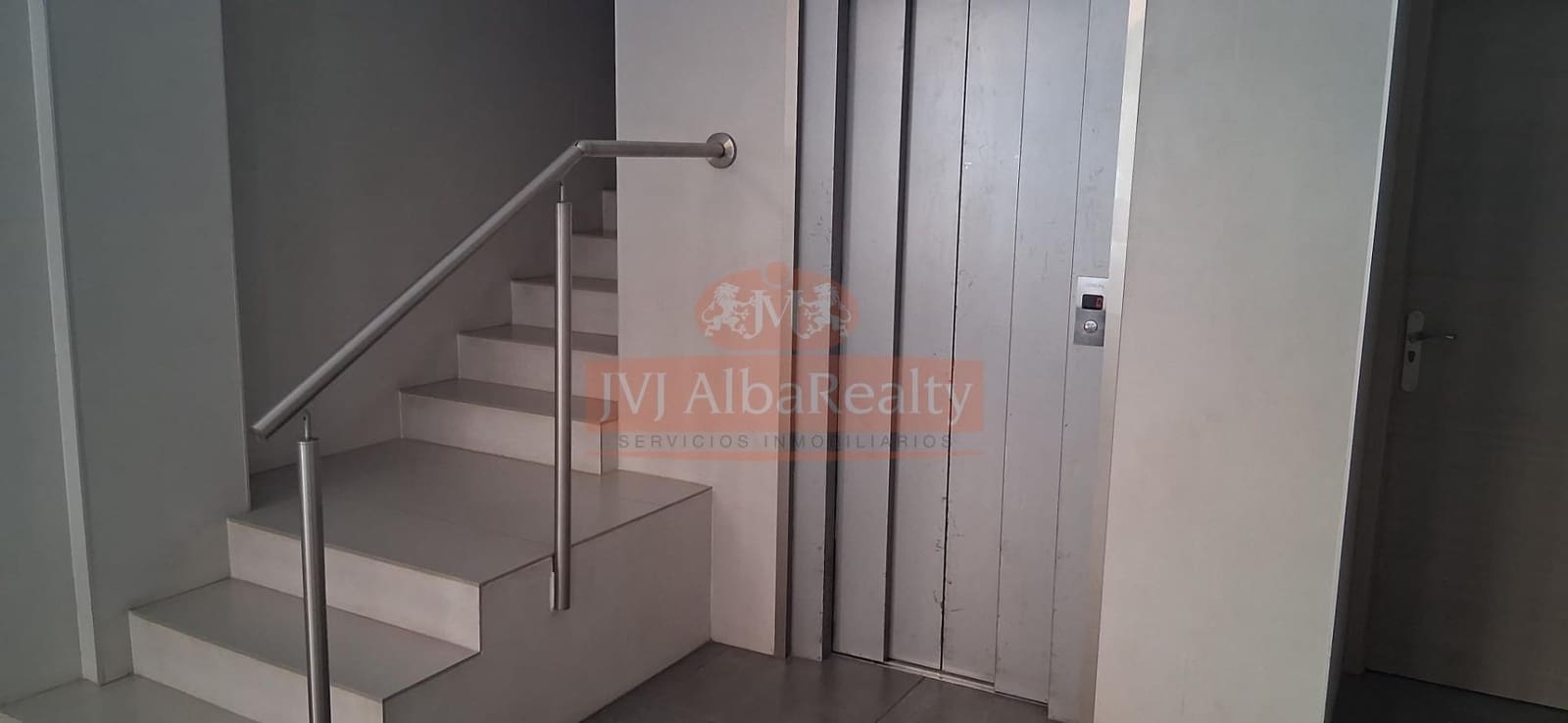 4 bedroom Flat for sale in Albacete city - € 225,000 (Ref: 9843610)