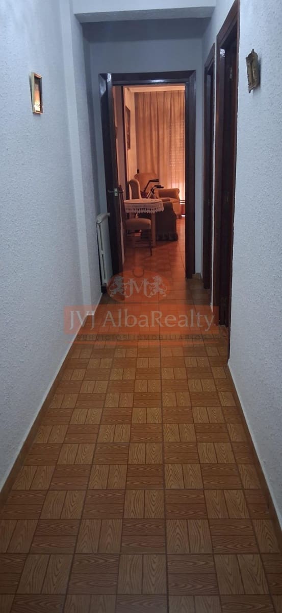 4 bedroom Flat for sale in Albacete city - € 225,000 (Ref: 9843610)