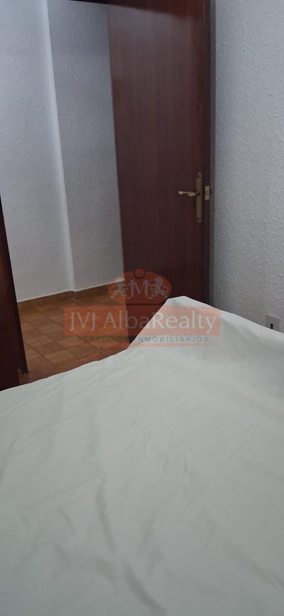 4 bedroom Flat for sale in Albacete city - € 225,000 (Ref: 9843610)