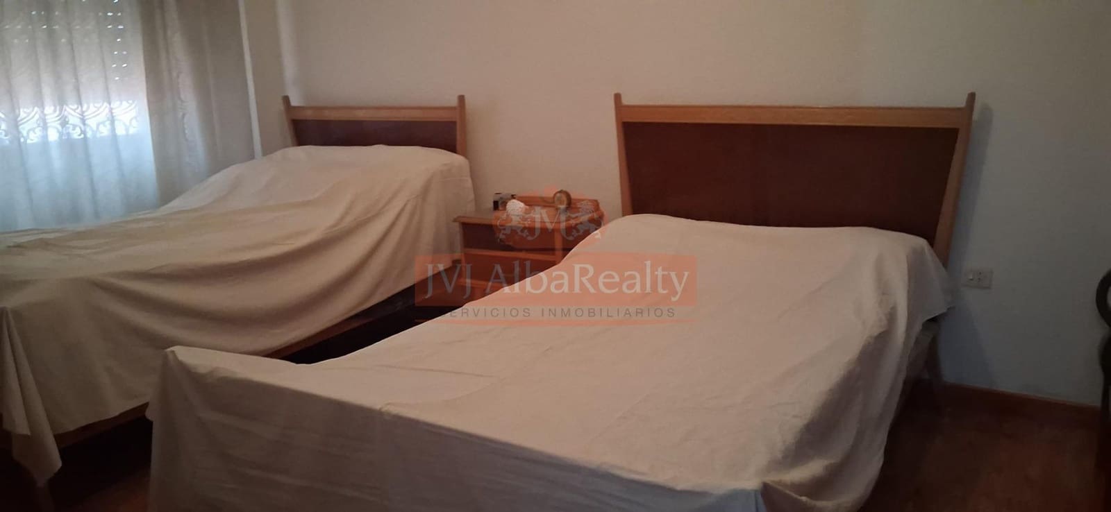 4 bedroom Flat for sale in Albacete city - € 225,000 (Ref: 9843610)