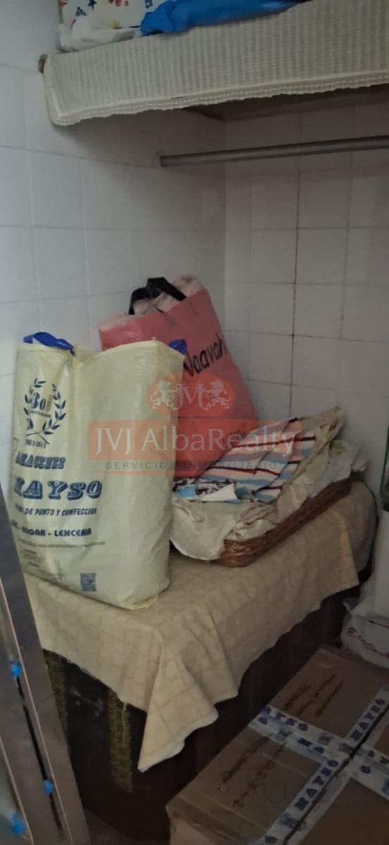 4 bedroom Flat for sale in Albacete city - € 225,000 (Ref: 9843610)