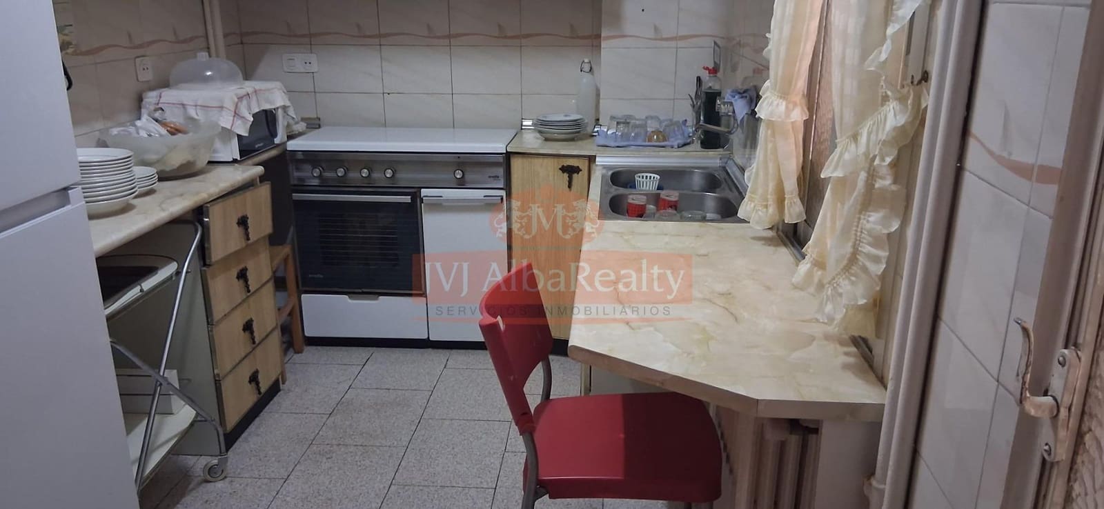 4 bedroom Flat for sale in Albacete city - € 225,000 (Ref: 9843610)