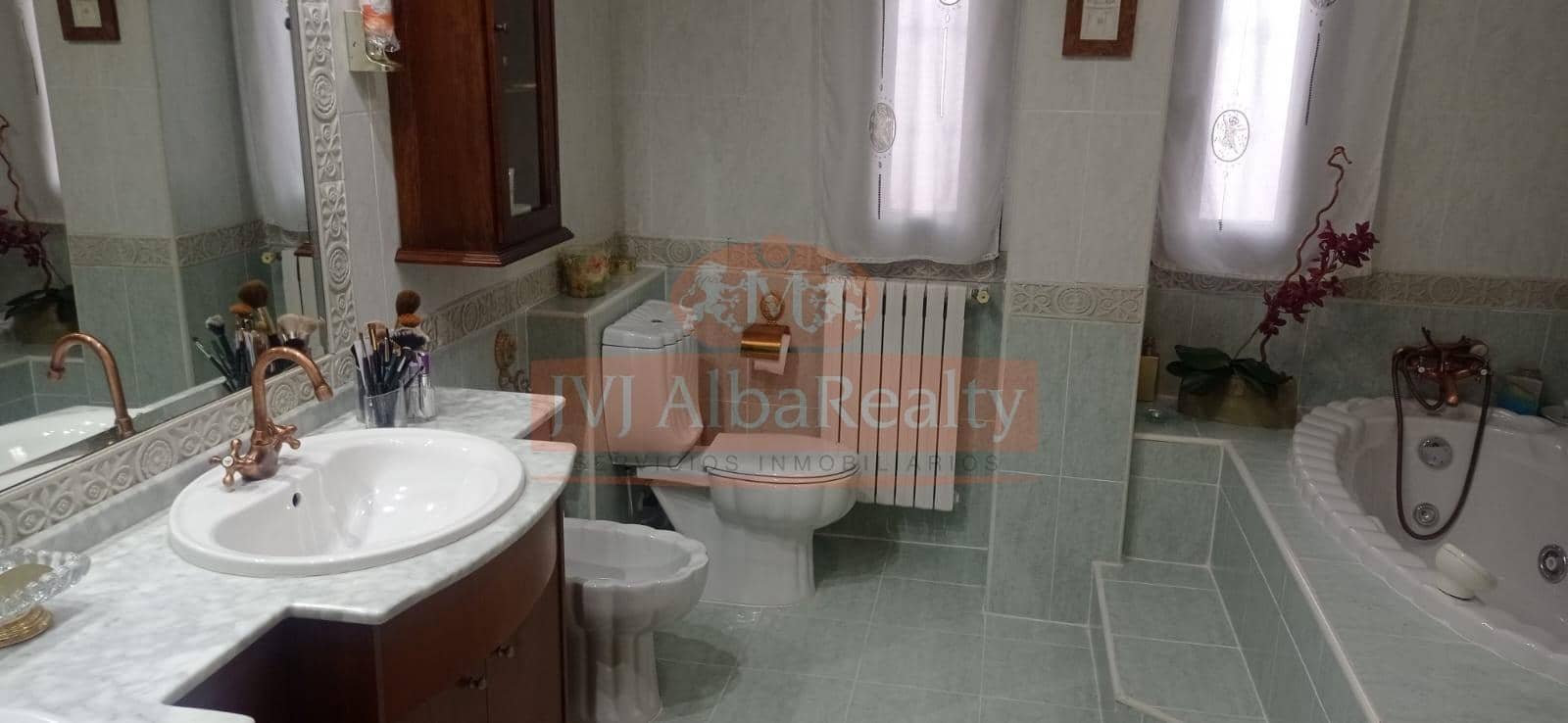 3 sypialnia Dom szeregowy na sprzedaż w Miasto Albacete z garażem - 600 000 € (Ref: 9843611)
