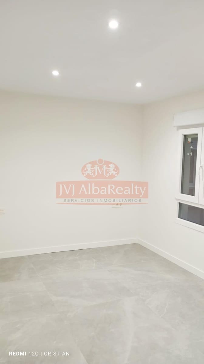 Piso de 2 habitaciones en Albacete ciudad en alquiler - 800 € (Ref: 9843612)