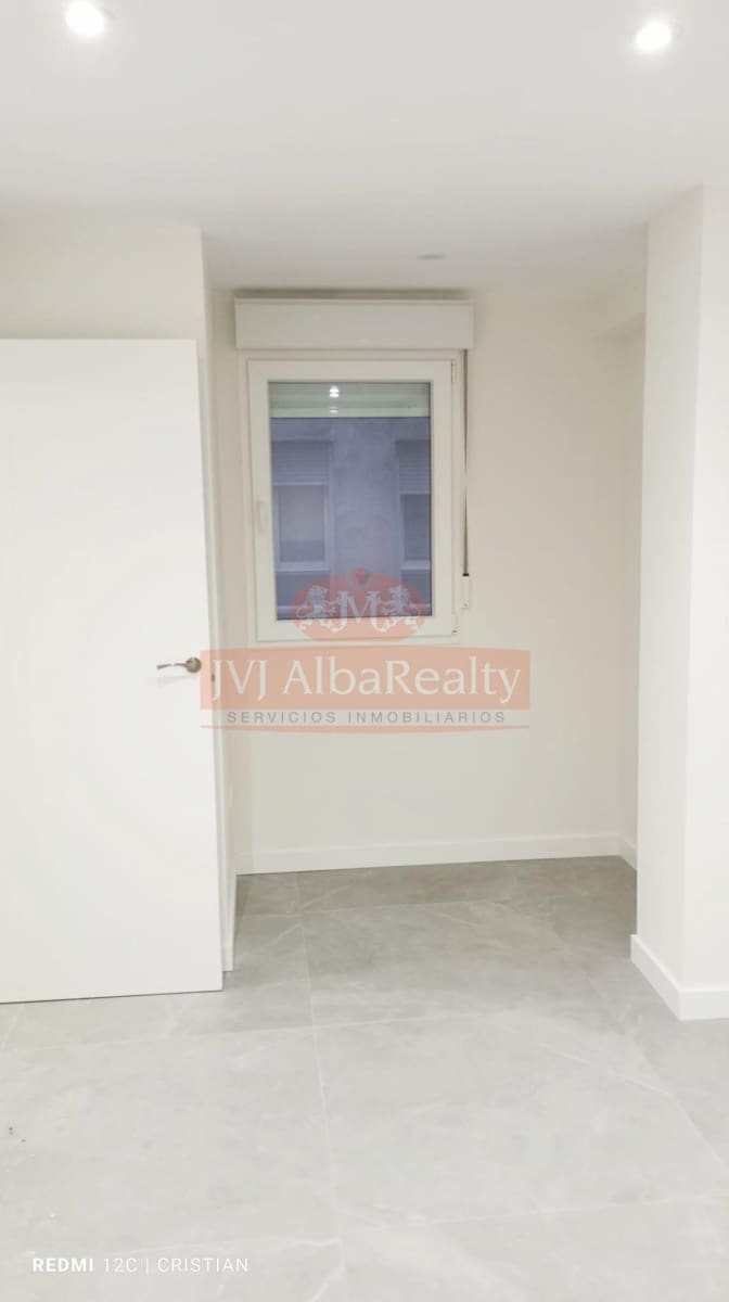 Piso de 2 habitaciones en Albacete ciudad en alquiler - 800 € (Ref: 9843612)
