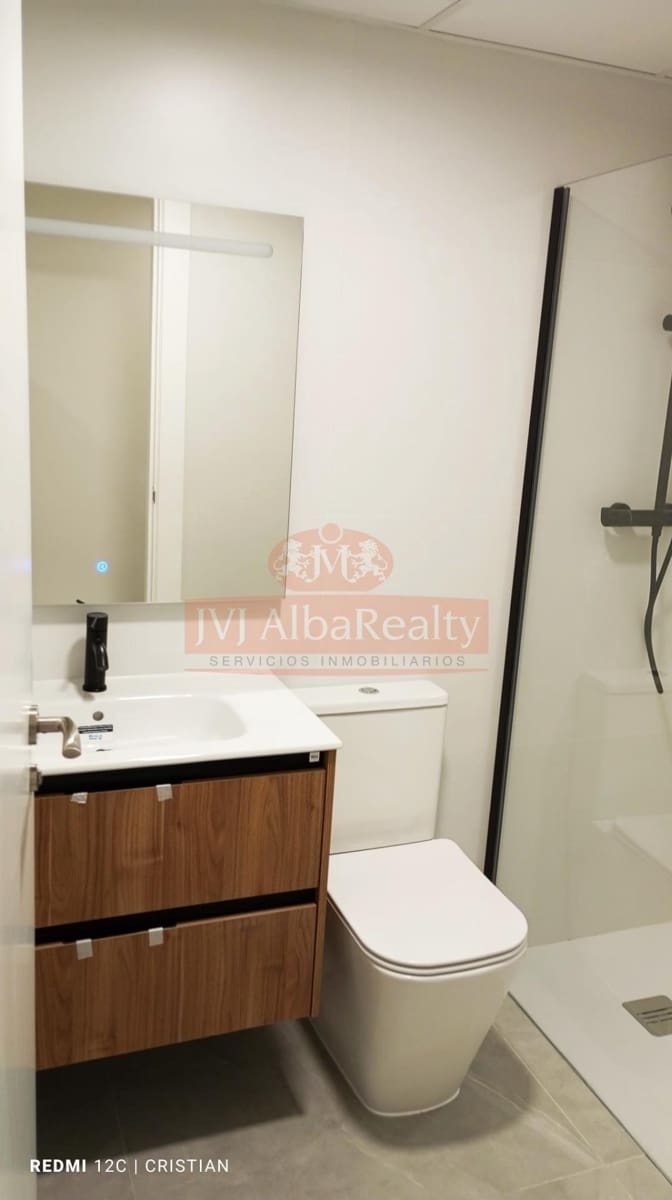 Piso de 2 habitaciones en Albacete ciudad en alquiler - 800 € (Ref: 9843612)