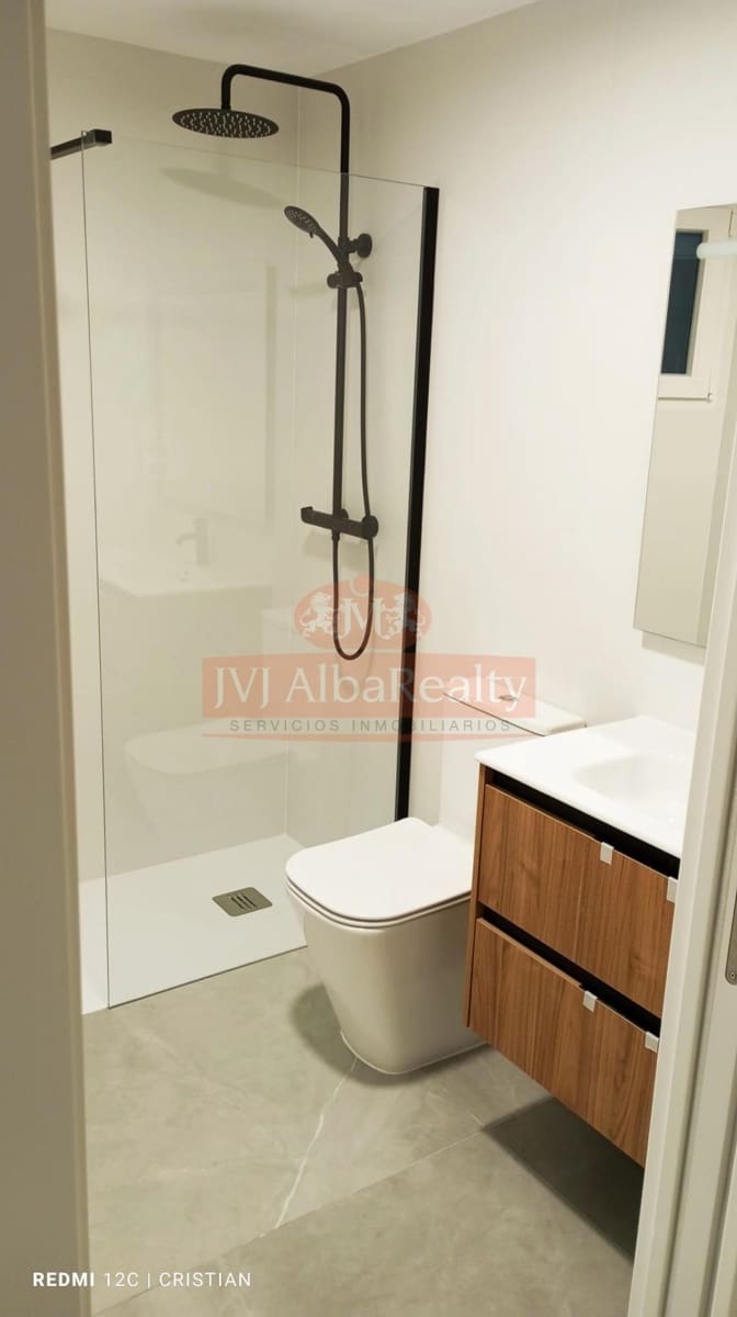 Piso de 2 habitaciones en Albacete ciudad en alquiler - 800 € (Ref: 9843612)