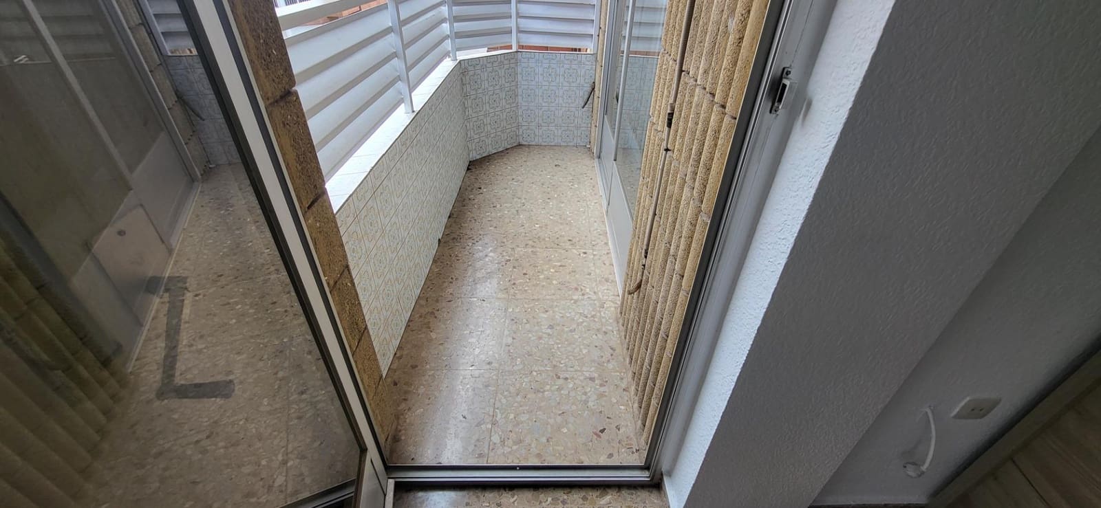 3 bedroom Flat for rent in Albacete city with garage - € 900 (Ref: 9876535)