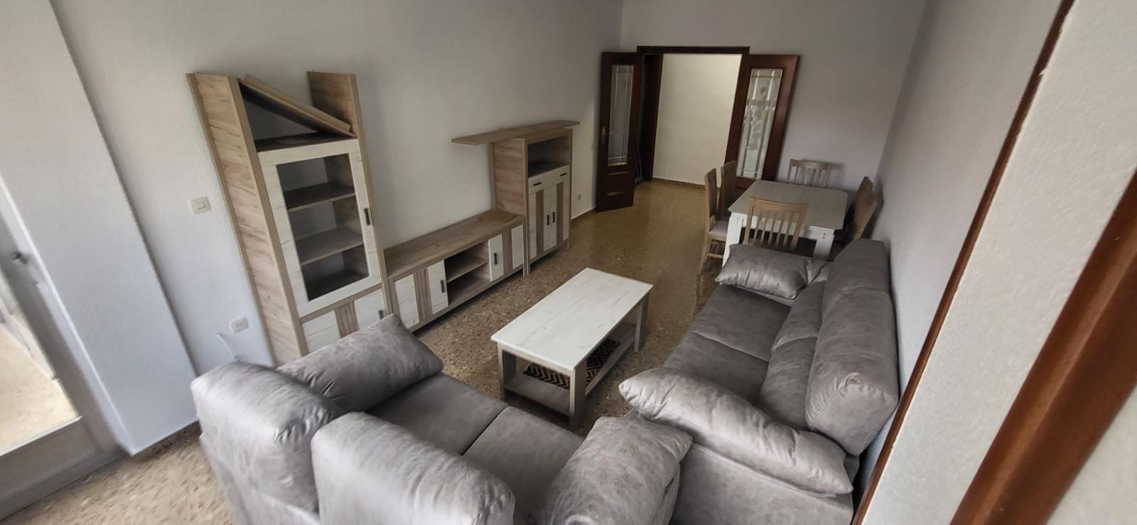 3 bedroom Flat for rent in Albacete city with garage - € 900 (Ref: 9876535)
