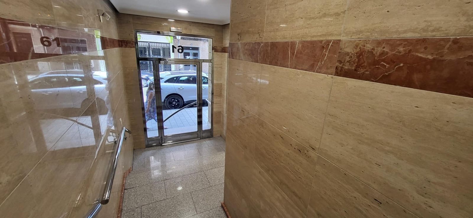 3 bedroom Flat for rent in Albacete city with garage - € 900 (Ref: 9876535)