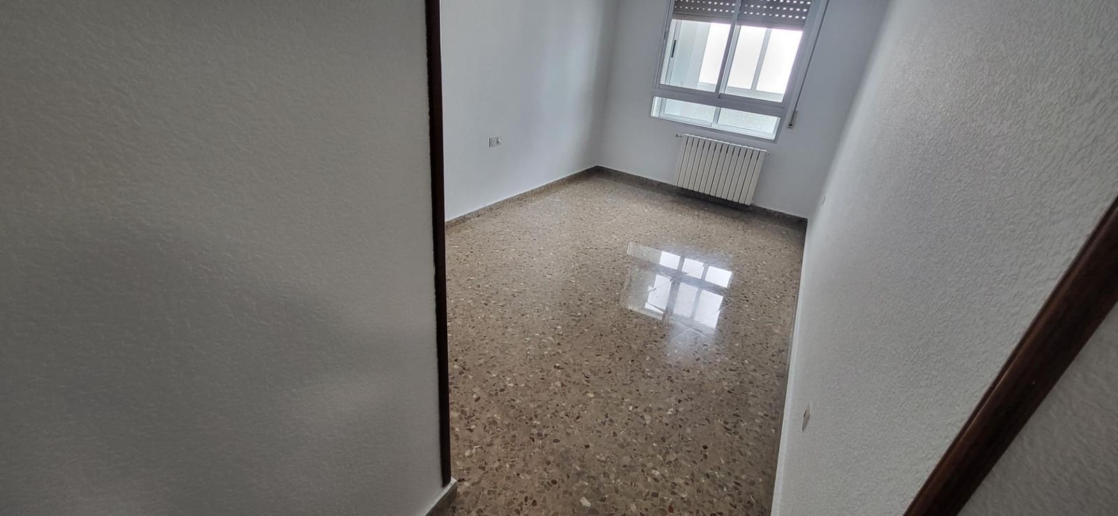 3 bedroom Flat for rent in Albacete city with garage - € 900 (Ref: 9876535)