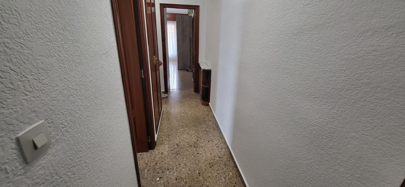 3 bedroom Flat for rent in Albacete city with garage - € 900 (Ref: 9876535)