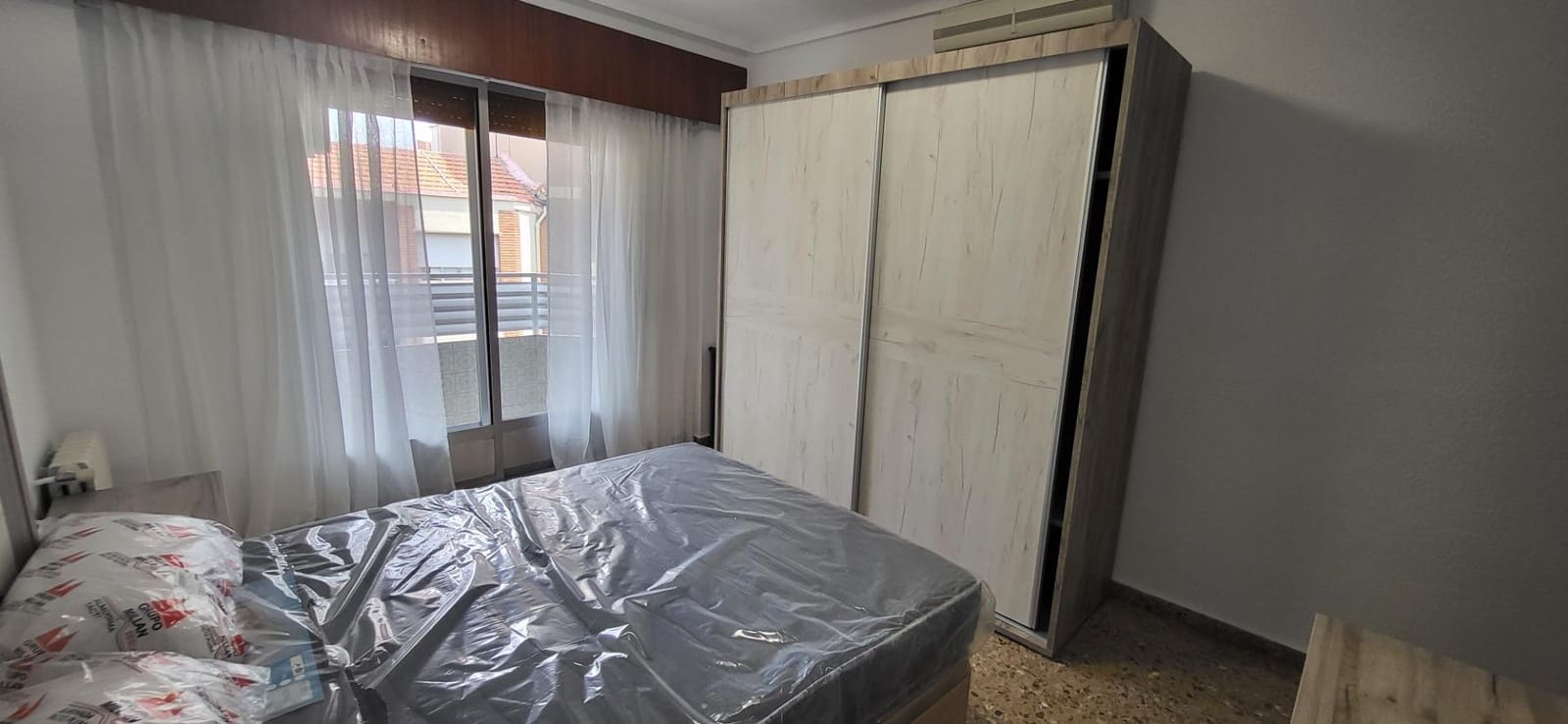 3 bedroom Flat for rent in Albacete city with garage - € 900 (Ref: 9876535)