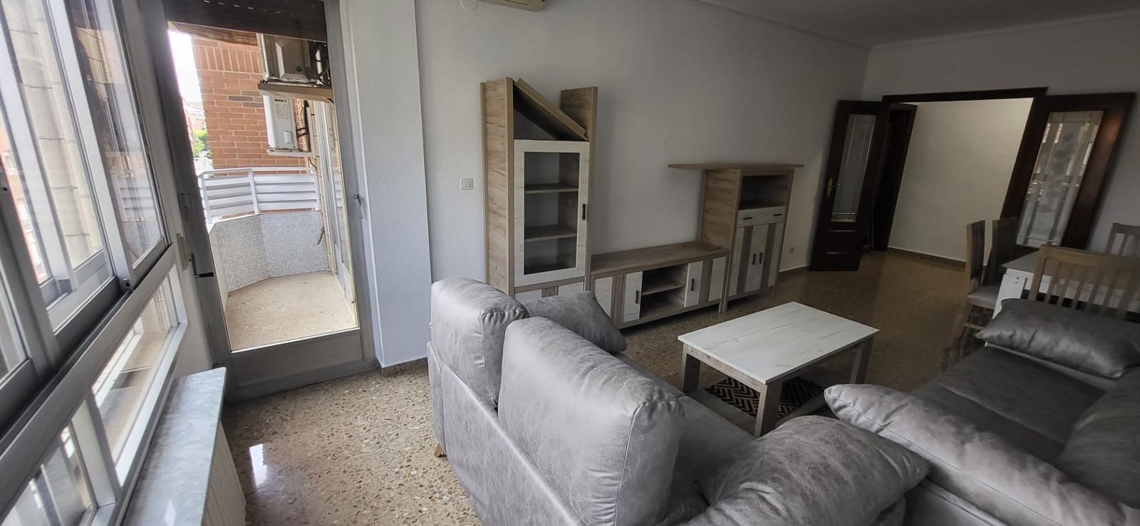 3 bedroom Flat for rent in Albacete city with garage - € 900 (Ref: 9876535)