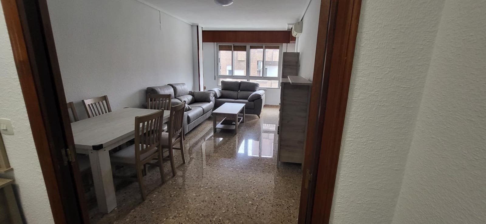 3 bedroom Flat for rent in Albacete city with garage - € 900 (Ref: 9876535)