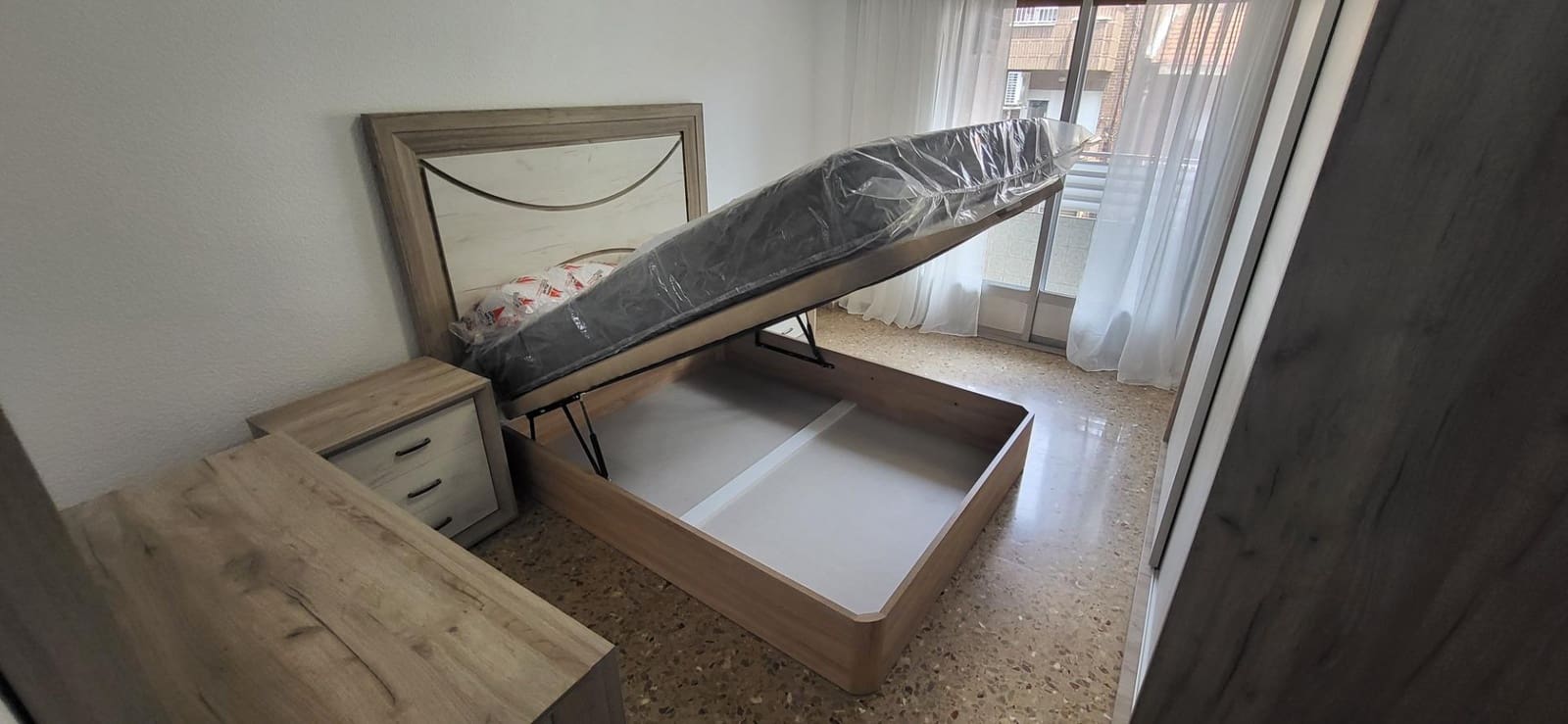3 bedroom Flat for rent in Albacete city with garage - € 900 (Ref: 9876535)