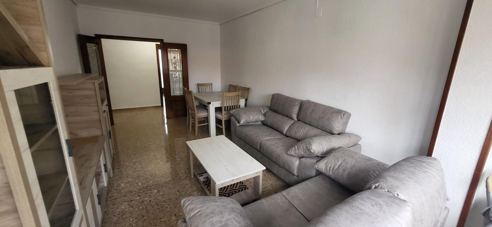 3 bedroom Flat for rent in Albacete city with garage - € 900 (Ref: 9876535)