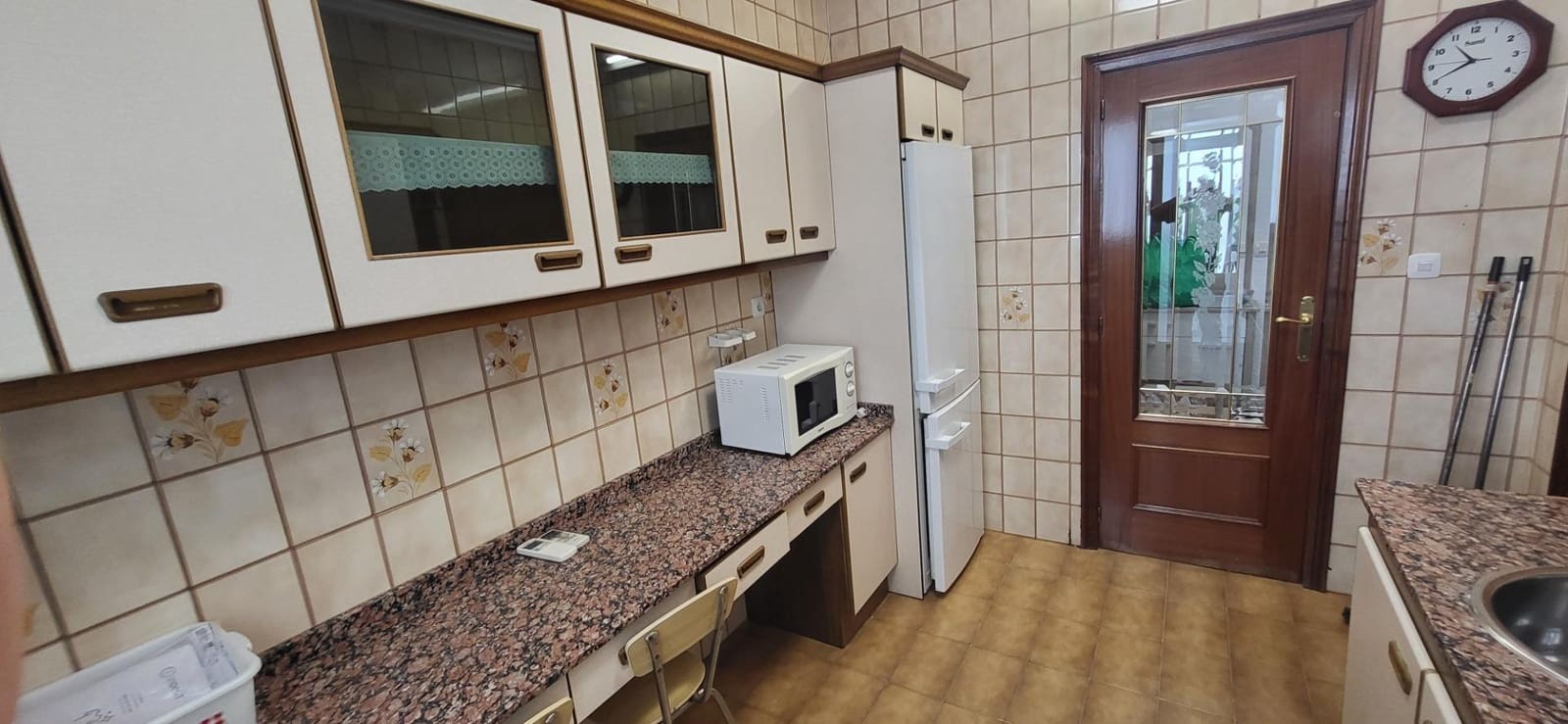 3 bedroom Flat for rent in Albacete city with garage - € 900 (Ref: 9876535)
