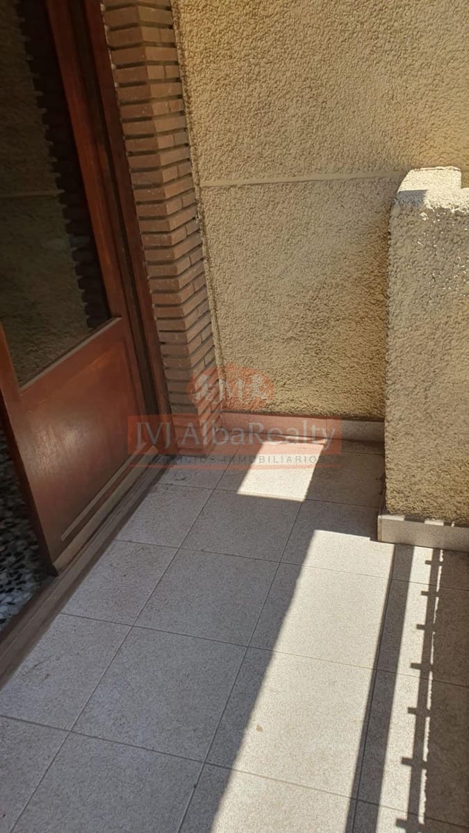 4 bedroom Flat for rent in Albacete city - € 1,200 (Ref: 9878970)