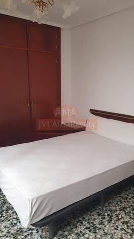 4 sovrum Lägenhet att hyra i Albacete stad - 1 200 € (Ref: 9878970)