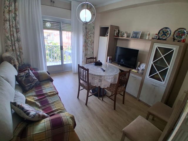 4 bedroom Flat for rent in Feria, Albacete city - € 1,200 (Ref: 9890502)
